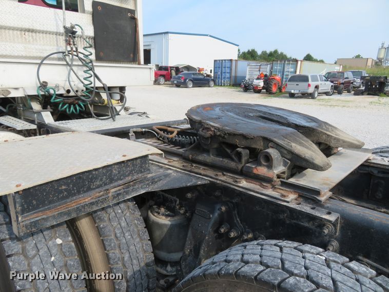 image for item FP9360 2003 Sterling LT9500  semi truck