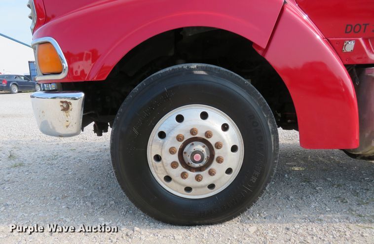 image for item FP9360 2003 Sterling LT9500  semi truck
