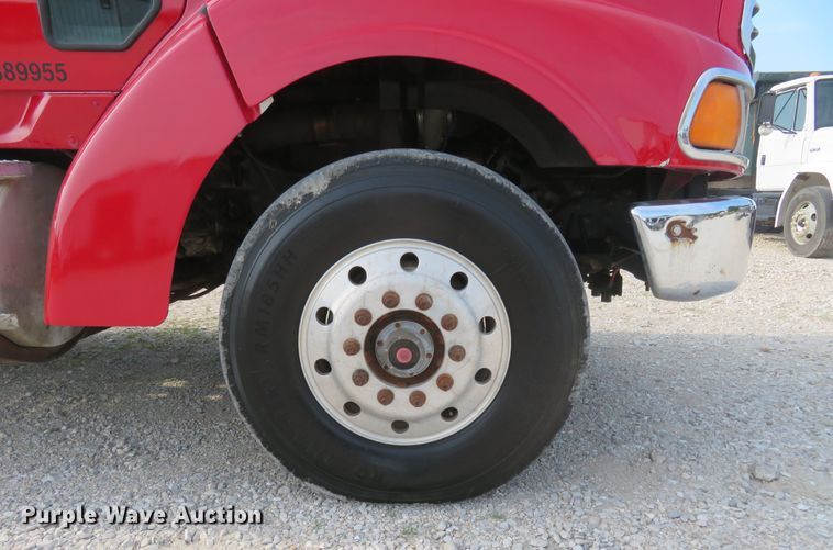 image for item FP9360 2003 Sterling LT9500  semi truck