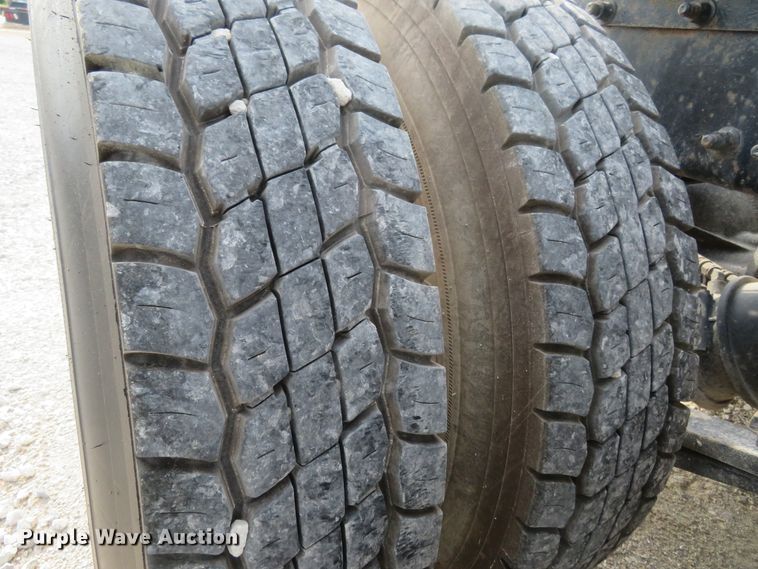 image for item FP9360 2003 Sterling LT9500  semi truck