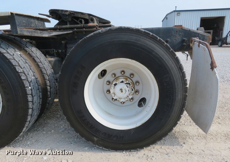 image for item FP9360 2003 Sterling LT9500  semi truck