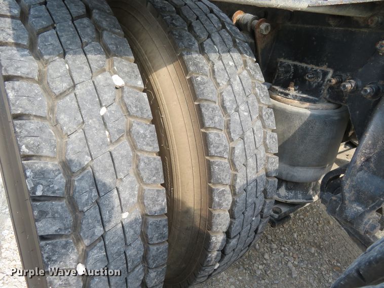 image for item FP9360 2003 Sterling LT9500  semi truck