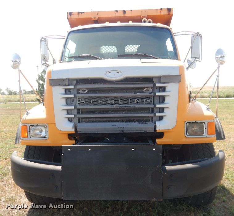 image for item HU9256 2006 Sterling LT7500  dump truck