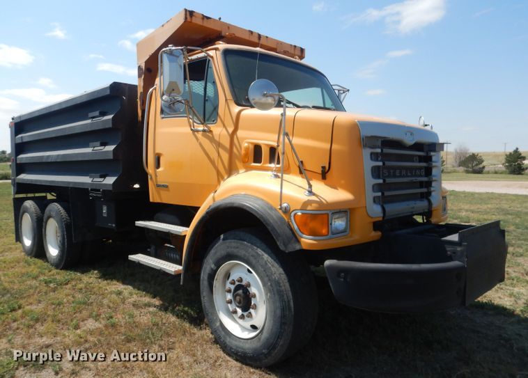 image for item HU9256 2006 Sterling LT7500  dump truck