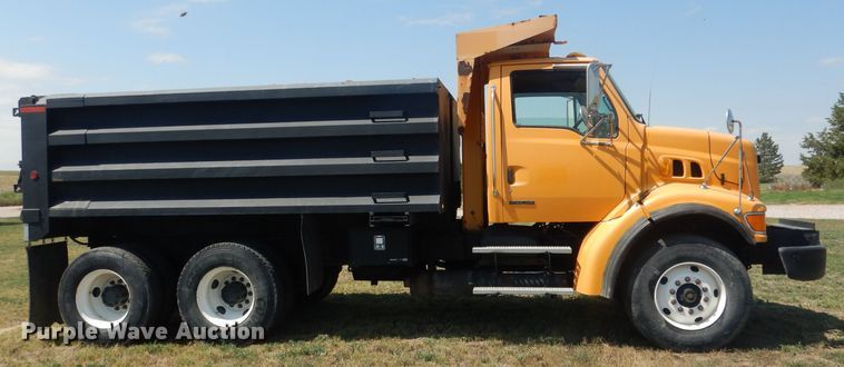 image for item HU9256 2006 Sterling LT7500  dump truck