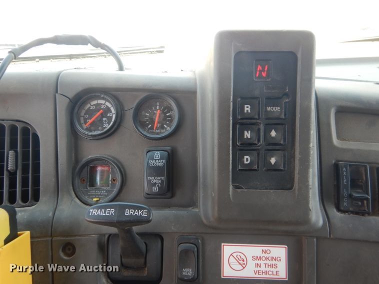 image for item HU9256 2006 Sterling LT7500  dump truck