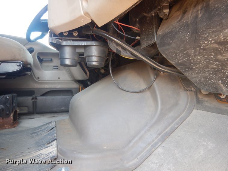 image for item HU9256 2006 Sterling LT7500  dump truck