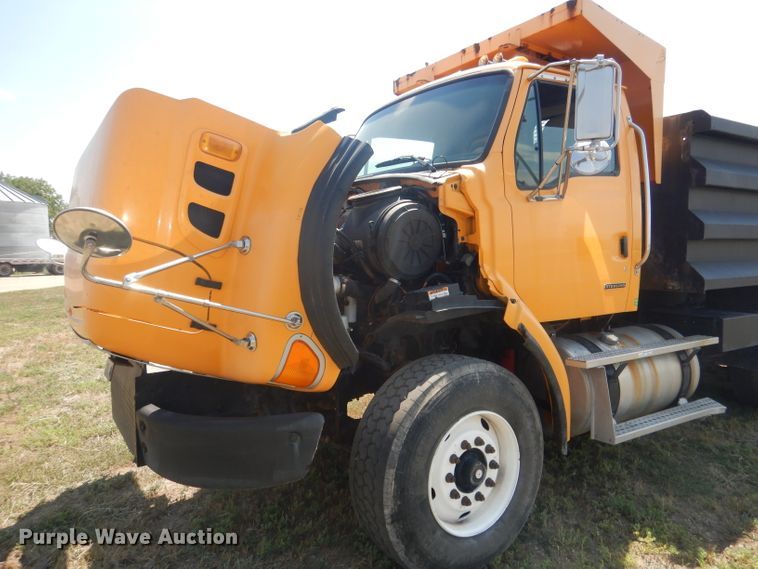 image for item HU9256 2006 Sterling LT7500  dump truck