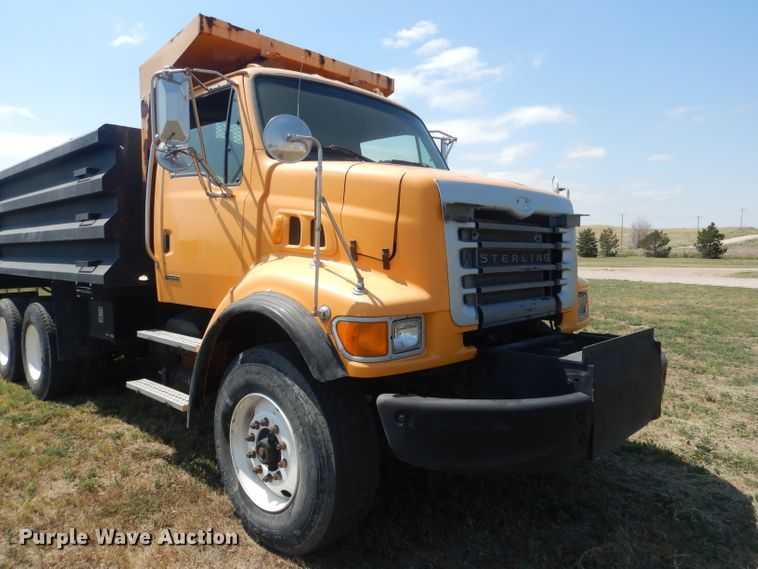 image for item HU9256 2006 Sterling LT7500  dump truck