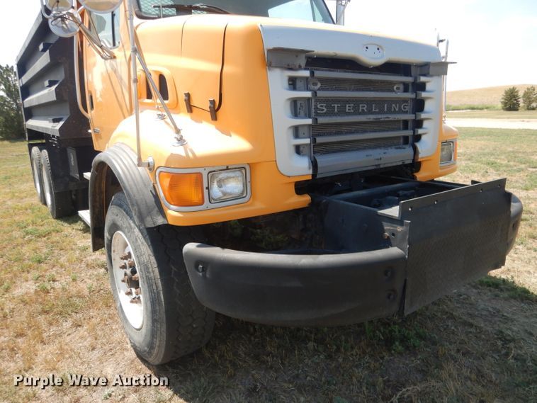image for item HU9256 2006 Sterling LT7500  dump truck