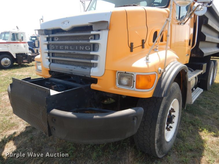 image for item HU9256 2006 Sterling LT7500  dump truck