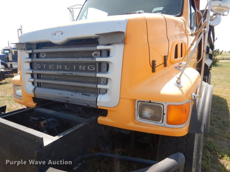image for item HU9256 2006 Sterling LT7500  dump truck