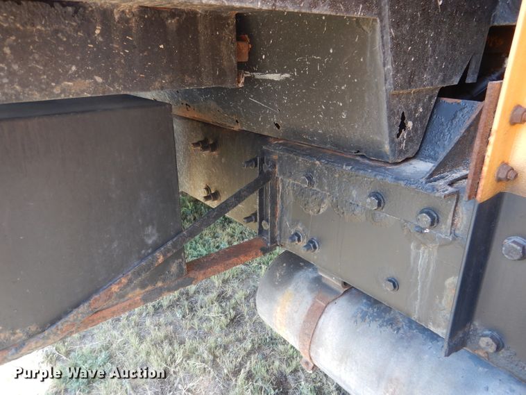 image for item HU9256 2006 Sterling LT7500  dump truck