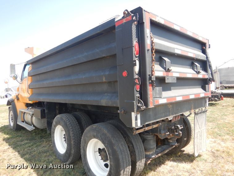 image for item HU9256 2006 Sterling LT7500  dump truck