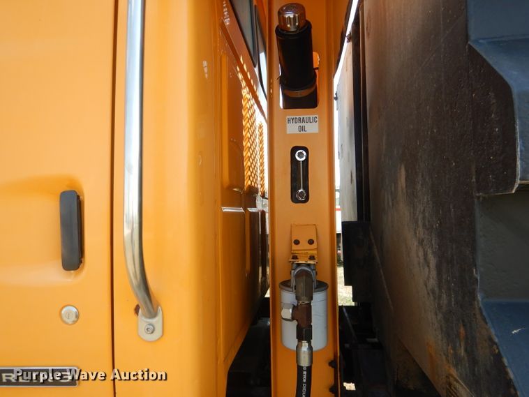 image for item HU9256 2006 Sterling LT7500  dump truck