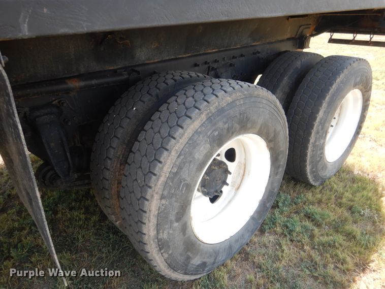 image for item HU9256 2006 Sterling LT7500  dump truck