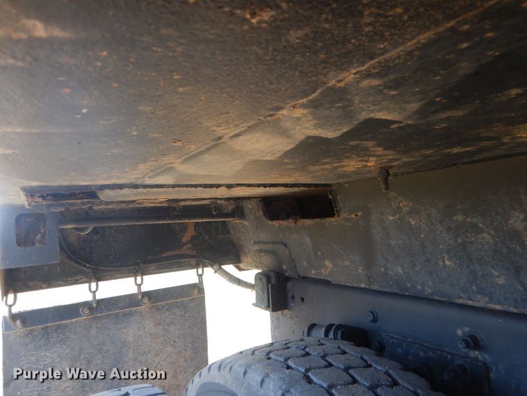 image for item HU9256 2006 Sterling LT7500  dump truck