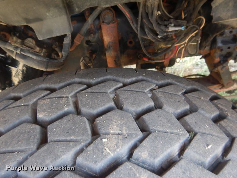 image for item HU9256 2006 Sterling LT7500  dump truck