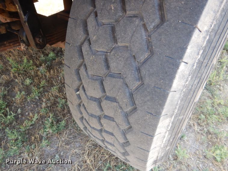 image for item HU9256 2006 Sterling LT7500  dump truck