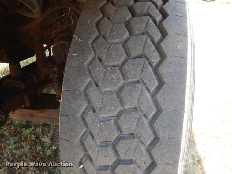 image for item HU9256 2006 Sterling LT7500  dump truck