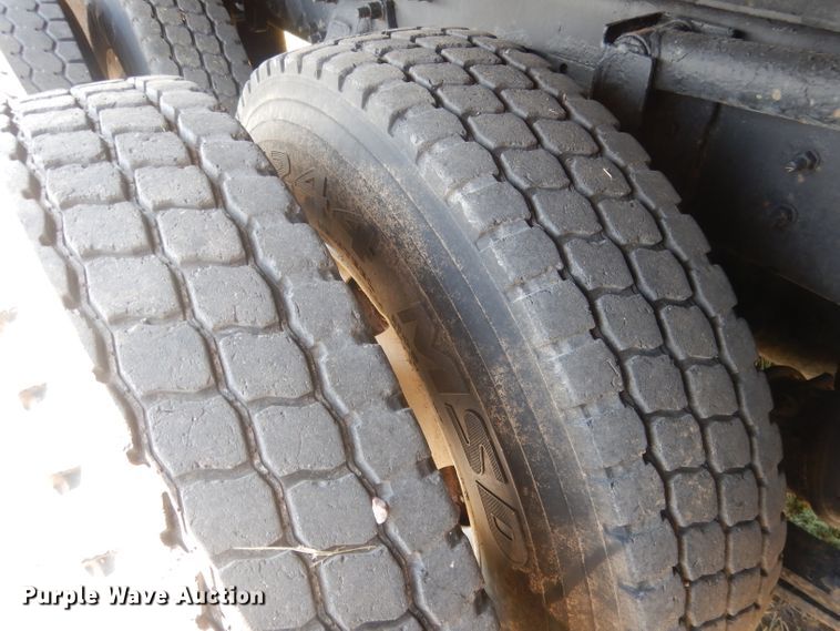 image for item HU9256 2006 Sterling LT7500  dump truck