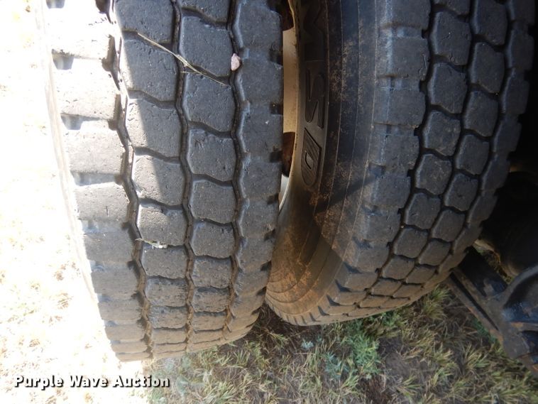 image for item HU9256 2006 Sterling LT7500  dump truck