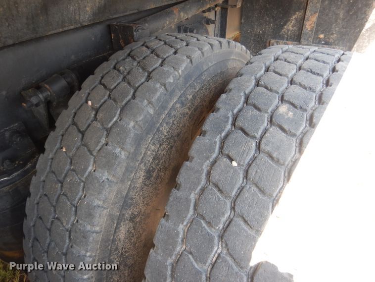 image for item HU9256 2006 Sterling LT7500  dump truck