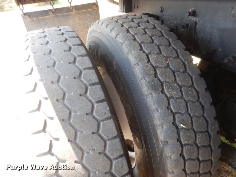 image for item HU9256 2006 Sterling LT7500  dump truck