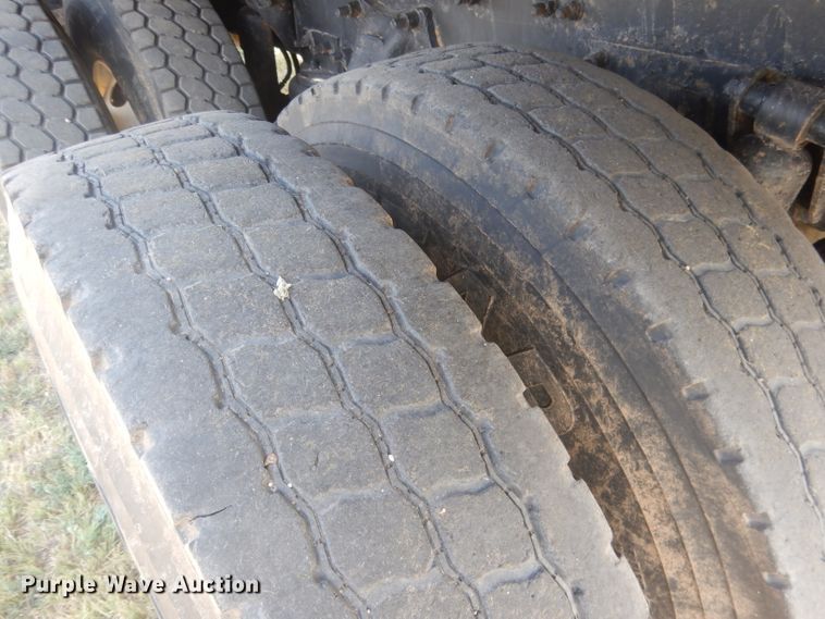 image for item HU9256 2006 Sterling LT7500  dump truck