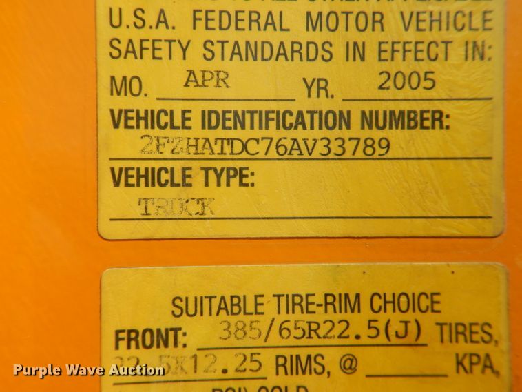 image for item HU9256 2006 Sterling LT7500  dump truck