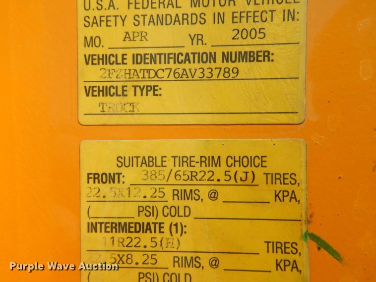 image for item HU9256 2006 Sterling LT7500  dump truck