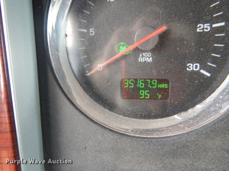 image for item HU9258 2007 Kenworth W900  semi truck