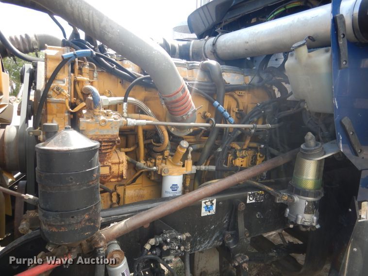 image for item HU9258 2007 Kenworth W900  semi truck