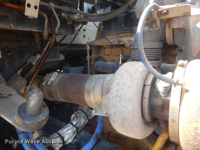 image for item HU9258 2007 Kenworth W900  semi truck