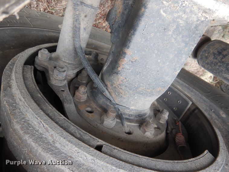 image for item HU9258 2007 Kenworth W900  semi truck