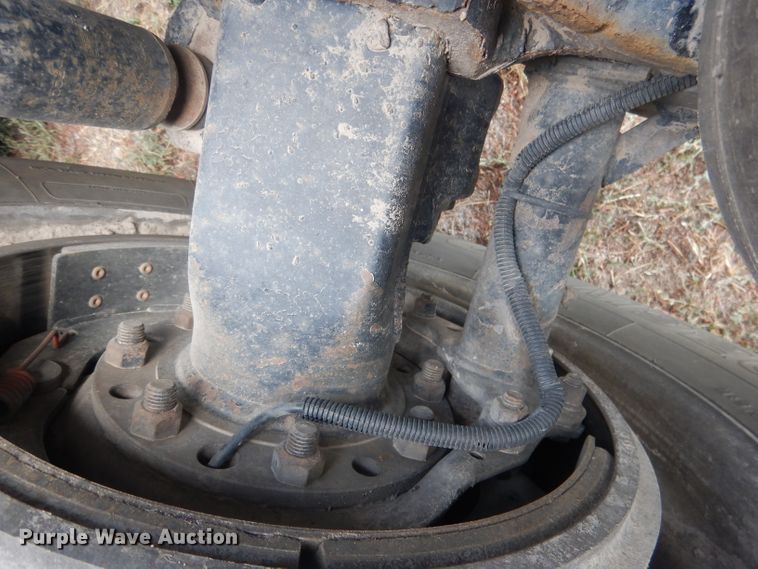 image for item HU9258 2007 Kenworth W900  semi truck