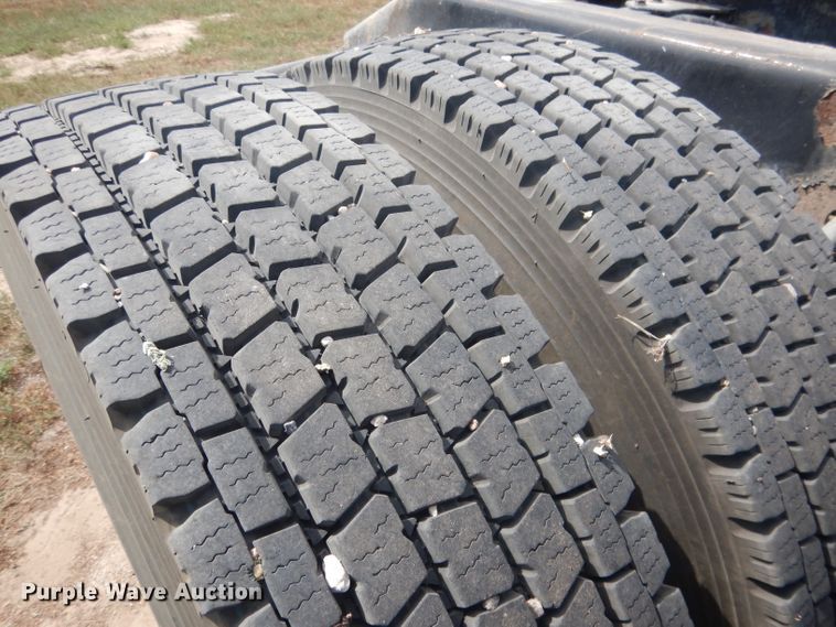 image for item HU9258 2007 Kenworth W900  semi truck