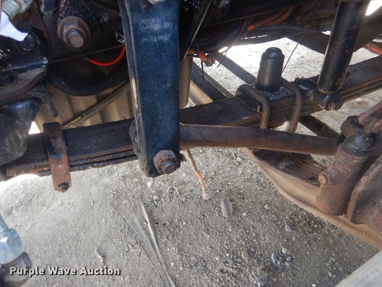 image for item HU9273 2010 Freightliner Cascadia 113  semi truck