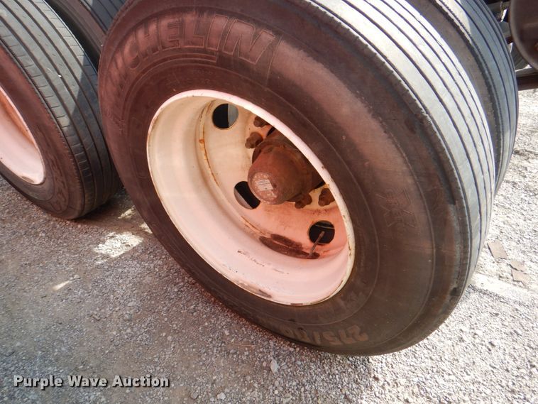 image for item IL9412 2006 Wabash  dry van trailer