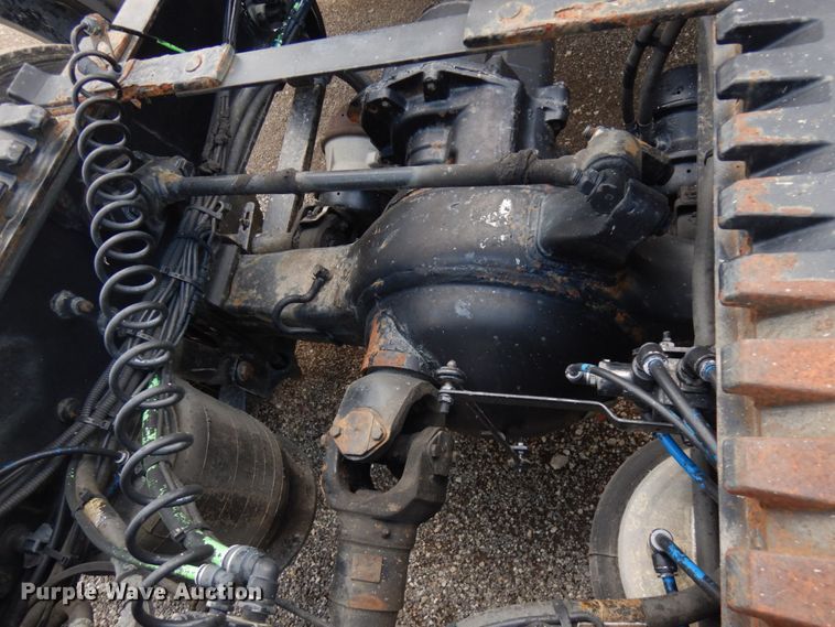 image for item IL9945 2011 Freightliner Cascadia 125  semi truck