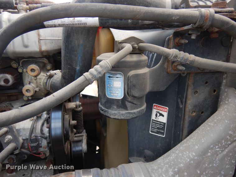 image for item IL9945 2011 Freightliner Cascadia 125  semi truck