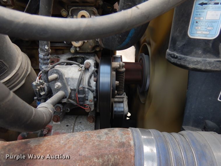 image for item IL9945 2011 Freightliner Cascadia 125  semi truck