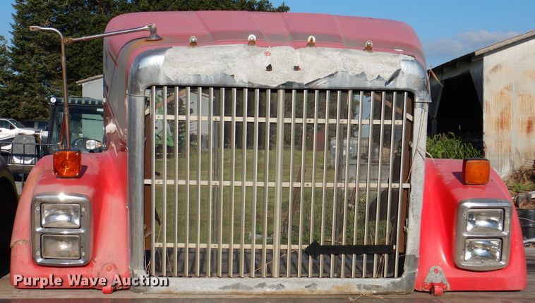 image for item IN9848 (3) International truck hoods