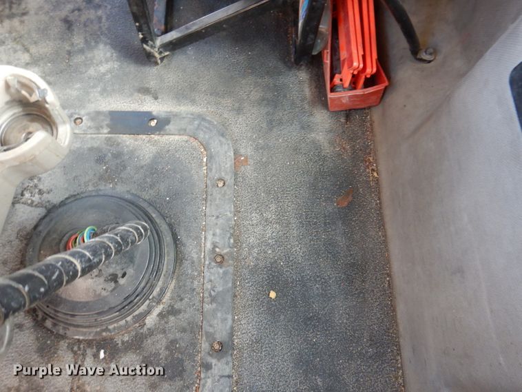 image for item IN9851 2003 Mack CH613  semi truck