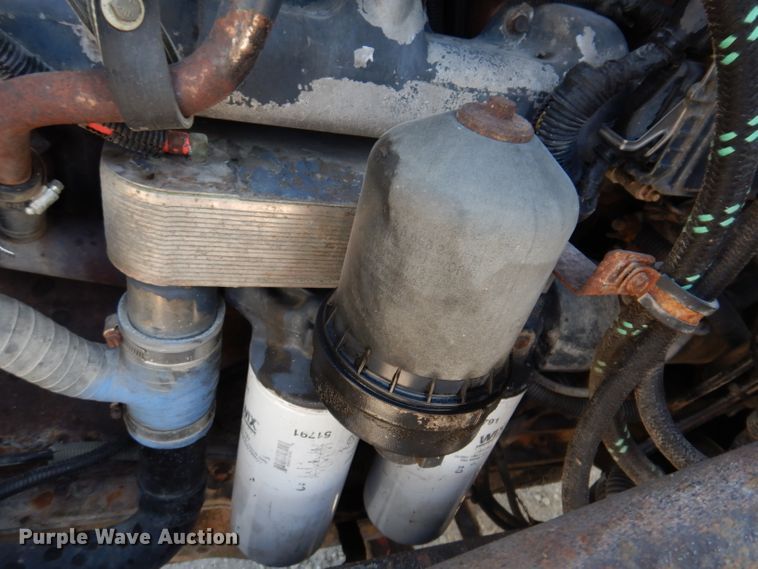 image for item IN9851 2003 Mack CH613  semi truck