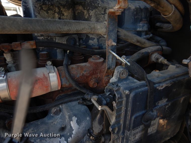 image for item IN9851 2003 Mack CH613  semi truck