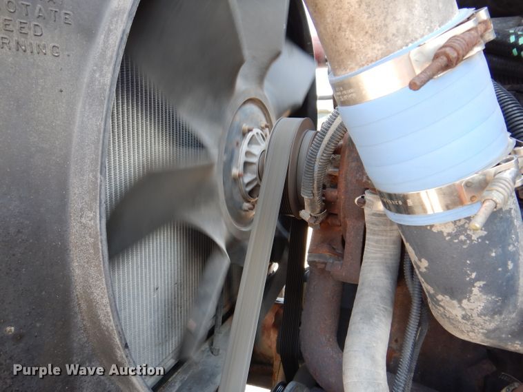 image for item IN9851 2003 Mack CH613  semi truck