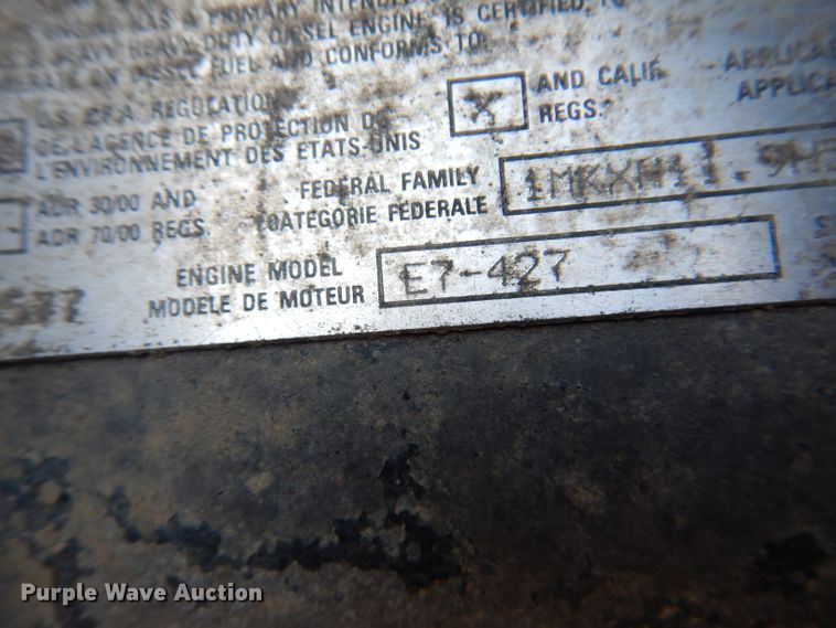 image for item IN9851 2003 Mack CH613  semi truck