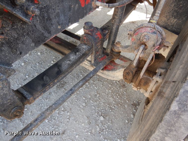 image for item IN9851 2003 Mack CH613  semi truck