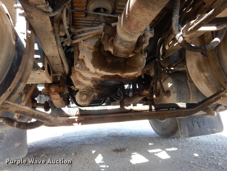 image for item IN9851 2003 Mack CH613  semi truck